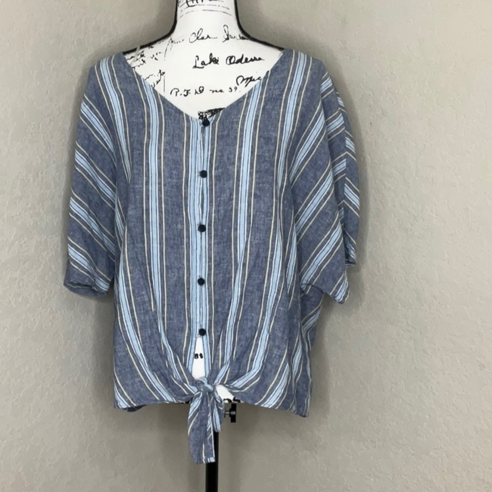 759 - Beachlunchlounge EUC Multicolored Rounded Neckline Button Down Shirt, XL